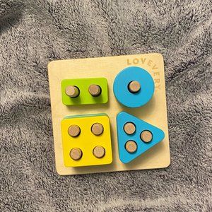 Lovevery | Sort & Stack Peg Puzzle 28-30 Months Montessori Learning Toy